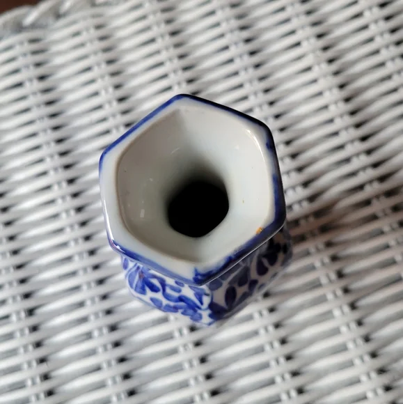 Small Blue vase - Picture 7 of 9